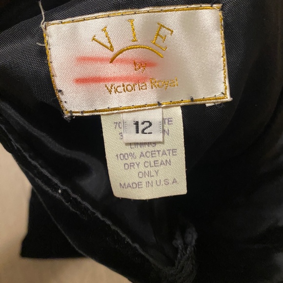 VIE by Victoria Royal Size 12 Black Velvet Strapless Zip Up Crop Top - Picture 3 of 5